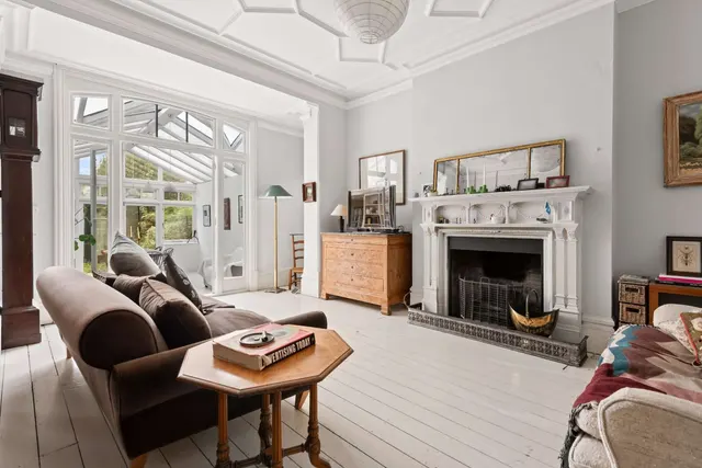 Ravenslea Road, London, SW12, photo 1