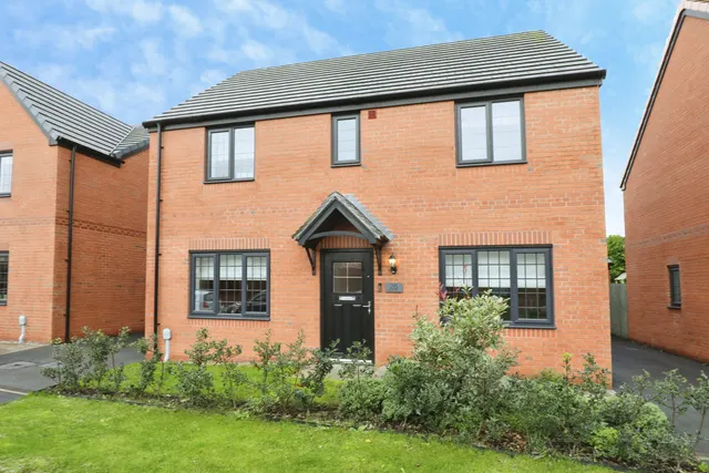 Reedmace Way, Crewe, CW2, photo 1