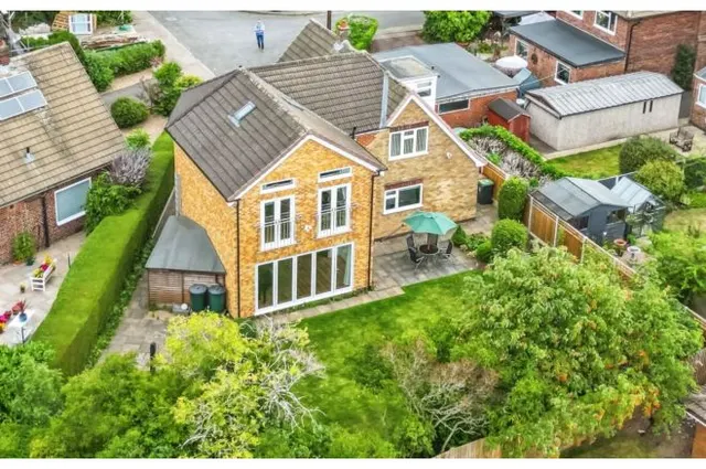 Leyland Close, Nottingham, NG9, photo 1