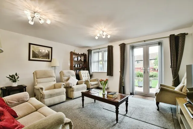 Photo 3 — Wright Close, Handforth, Wilmslow, Cheshire, SK9