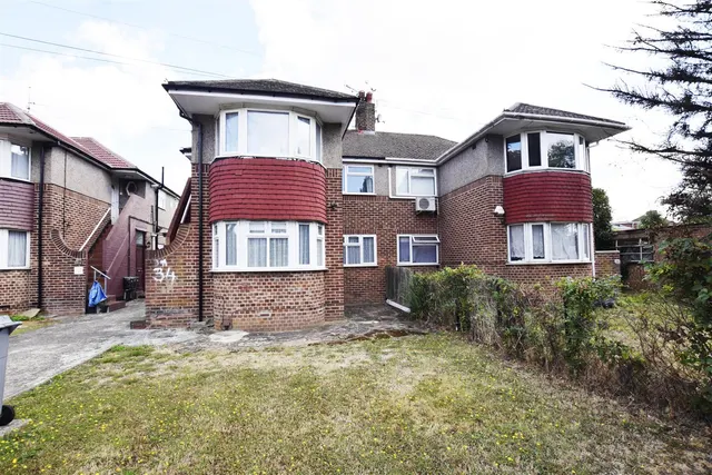 Fernwood Avenue, Wembley, HA0, photo 1