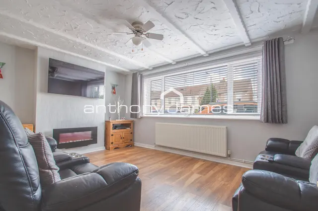 Photo 2 — Long Lane, Bexleyheath
