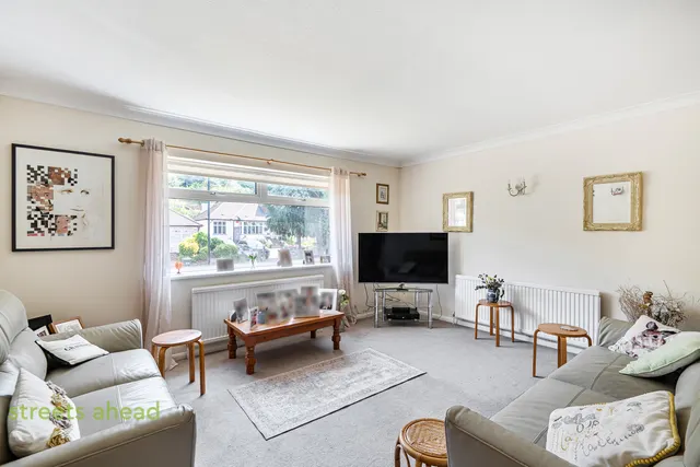 Caterham Drive, Coulsdon, CR5, photo 2