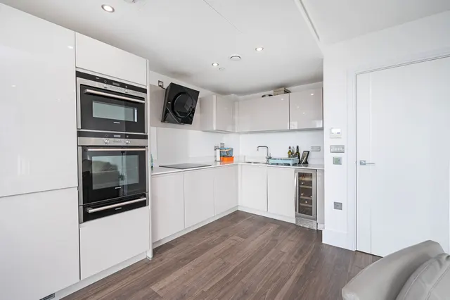 Photo 3 — Apartment 1407, Altitude Point, 71 Alie Street, London