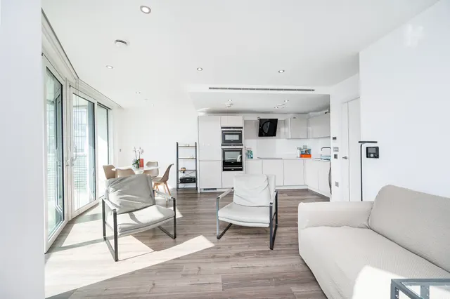 Apartment 1407, Altitude Point, 71 Alie Street, London, photo 1