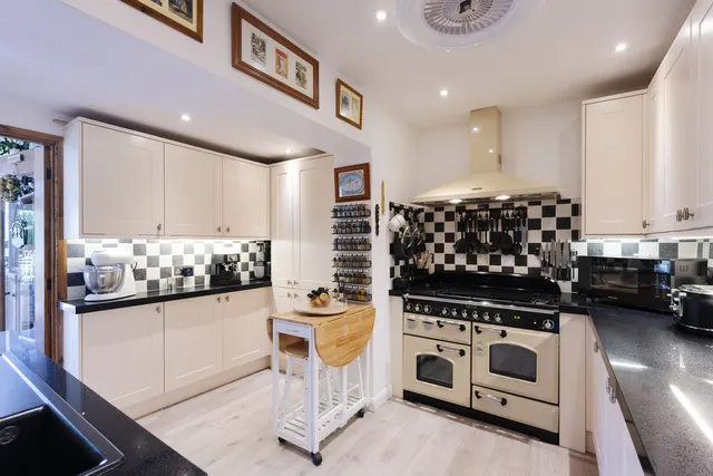 All Saints Close, Brentwood, CM15, photo 2