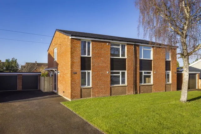 Brickley Lane, DEVIZES, photo 1