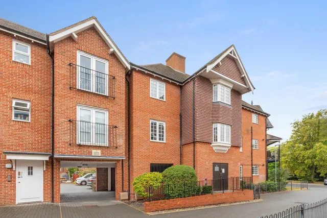 Wroughton Road, Wendover, HP22, photo 1
