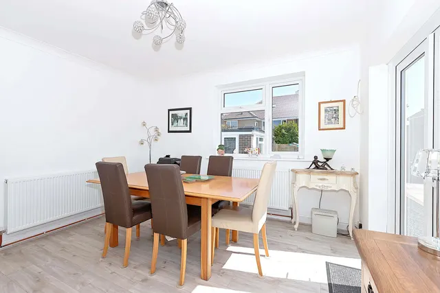 Worthing, BN12, photo 1