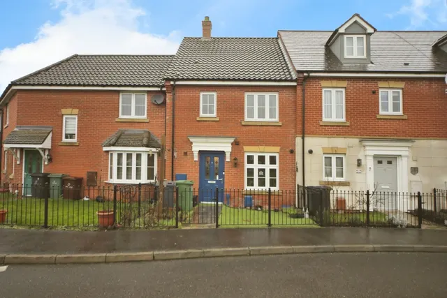 Lancaster Avenue, Carbrooke, Thetford, Norfolk, IP25, photo 1