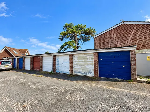 Langley Close, Brixham, photo 3