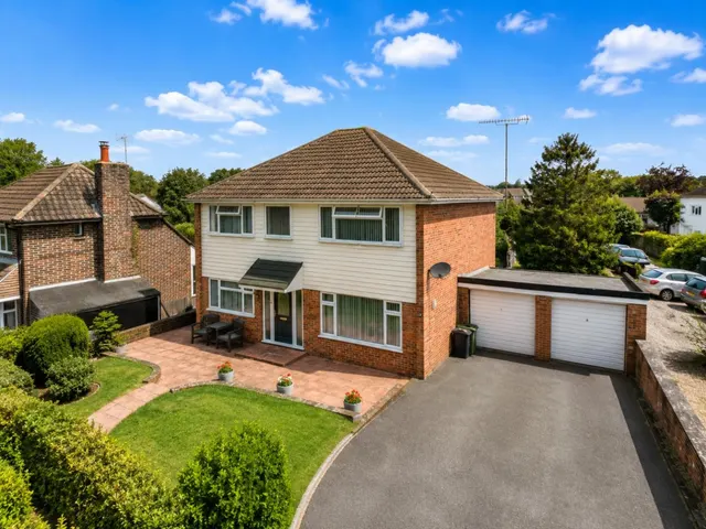 Lees Road, Willesborough, TN24, photo 1