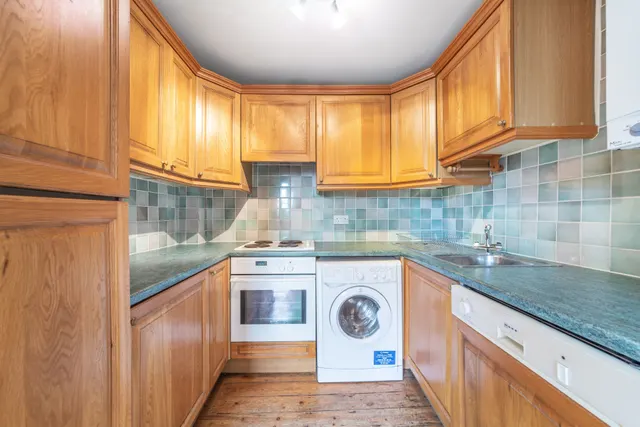 London, NW3, photo 3
