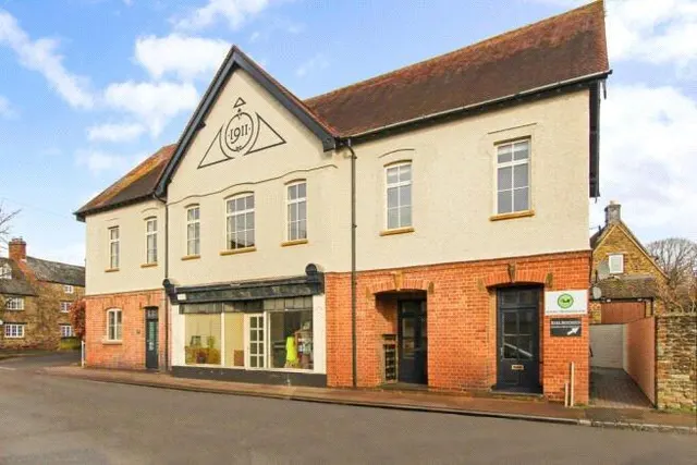 High Street, Middleton Cheney, OX17, photo 1