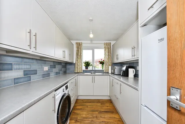 Galley Drive, Waterthorpe, S20, photo 2