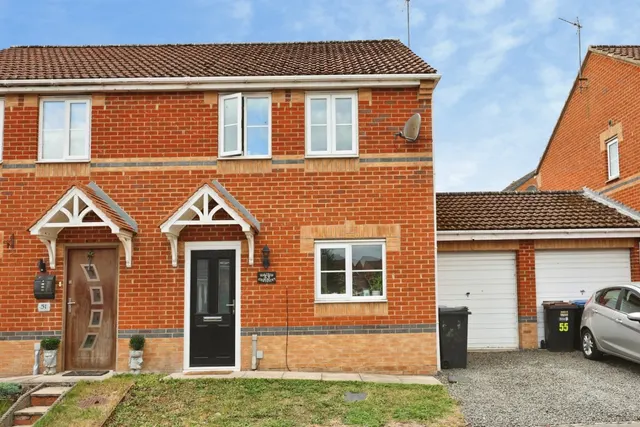 Walton Crescent, Bishop Auckland, DL14, photo 1