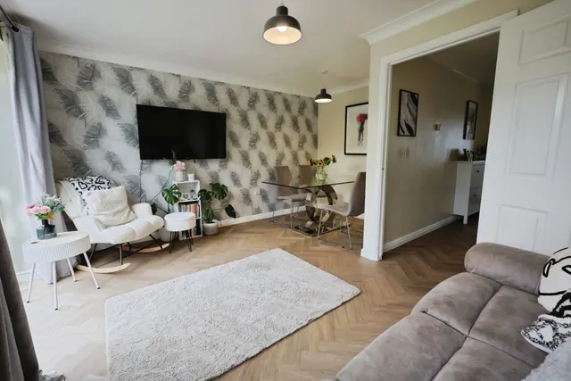 Walton Crescent, Bishop Auckland, DL14, photo 3