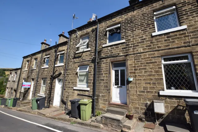 Greenhill Bank Road, New Mill, photo 1
