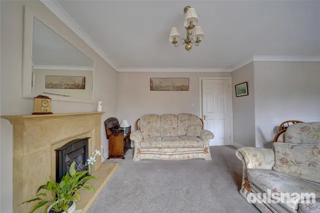 Photo 3 — Isaacs Way, Droitwich, Worcestershire, WR9 8UZ
