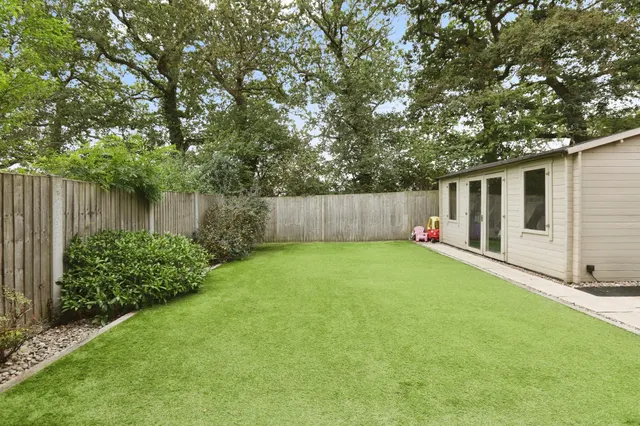 Rascals Close, Southwater, RH13, photo 2