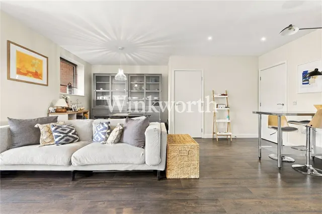 Dovetail Place, London, N15, photo 1