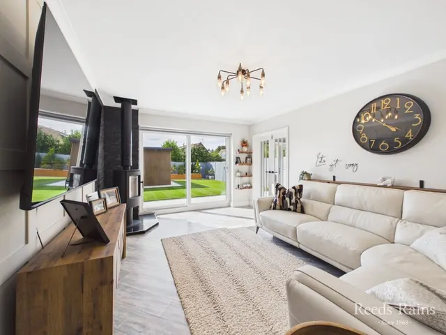 Eastfield Road, Keyingham, HU12, photo 3