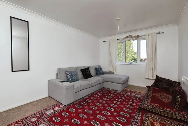 Photo 3 — Greenslade Road, Barking, IG11