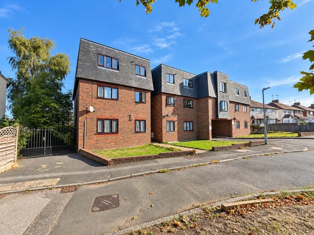 Sheepcote Road, Windsor, SL4, photo 1