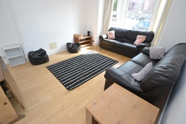 Loughborough Road, West Bridgford, NG2, photo 2