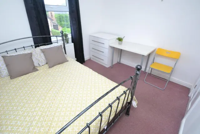 Loughborough Road, West Bridgford, NG2, photo 1