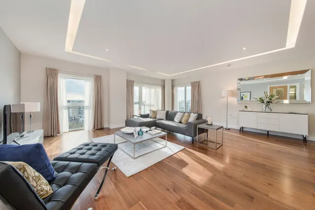 Spinnaker House, Battersea Reach, photo 1