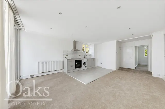 Averil Grove, Streatham, SW16, photo 2
