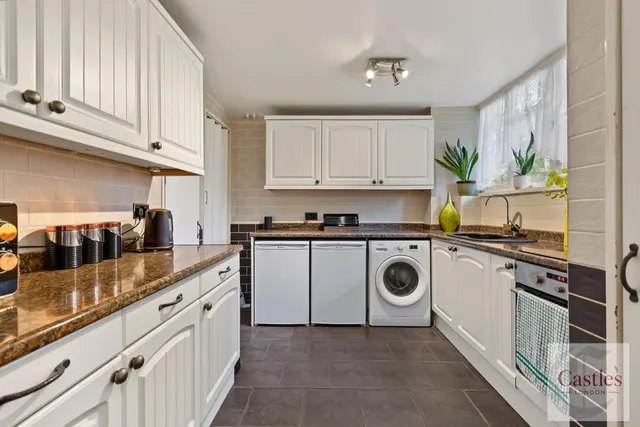Exeter Road, Enfield, EN3, photo 3