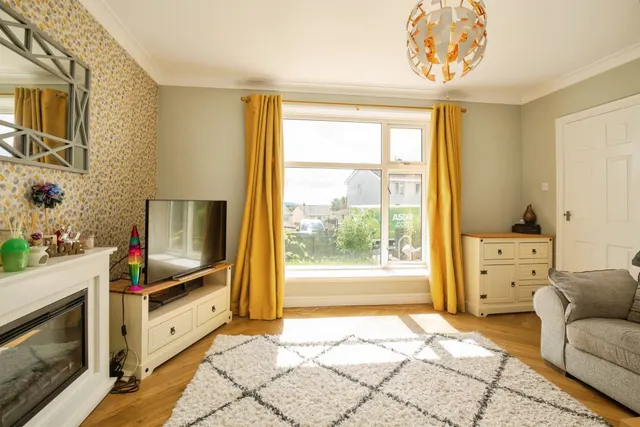 Hawthorn Road, Pontypool, NP4, photo 3