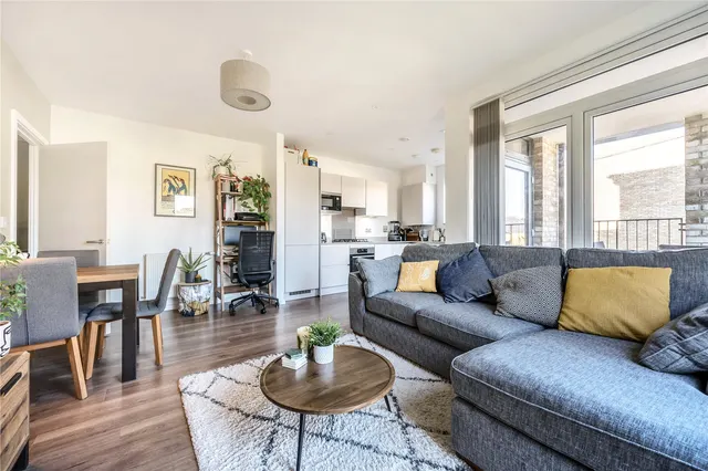 Photo 2 — Hera Avenue, Barnet, EN5 2FQ