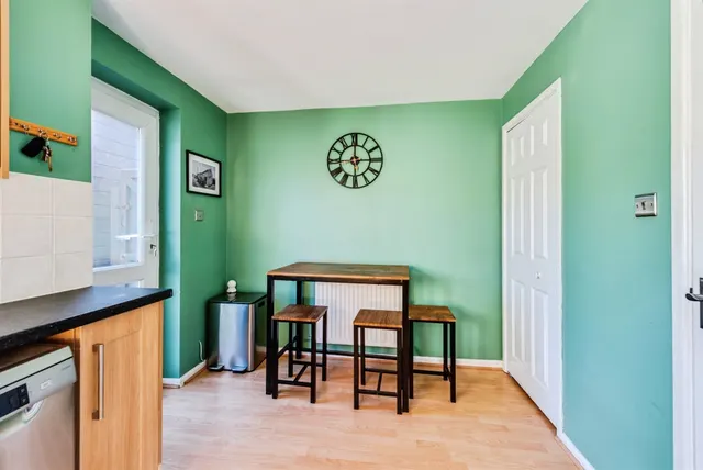 Ascham Road, Grange Park, SN5, photo 3