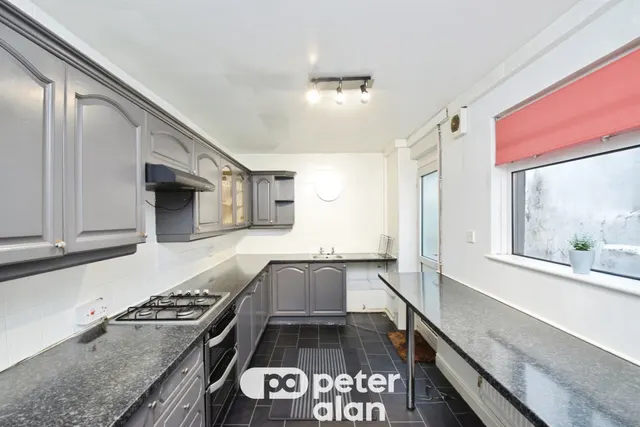 Pentregethin Road, Swansea, SA5, photo 2