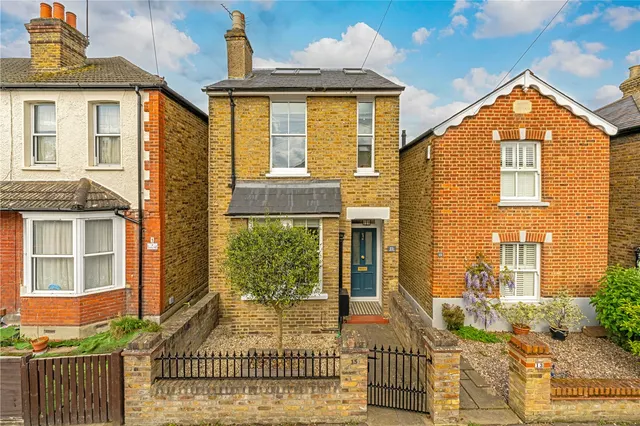 Wolsey Road, Hampton Hill, TW12 1QP, photo 1