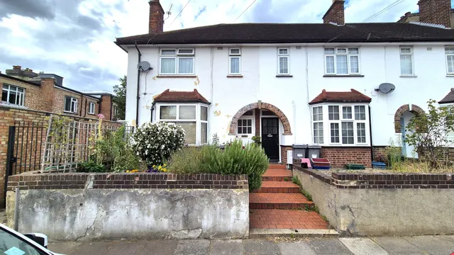 2 bedroom flat — Loring Road, Isleworth, TW7