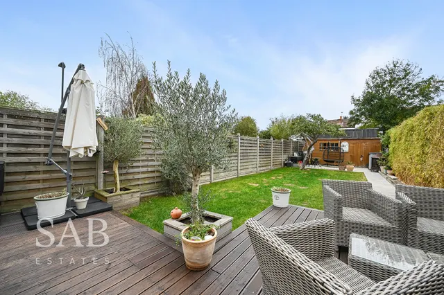 Marnham Crescent, Greenford, UB6, photo 2