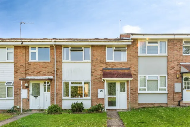 Van Diemans Road, Thame, photo 1