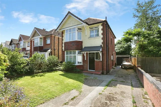 Bitterne Way, Southampton, SO19, photo 1