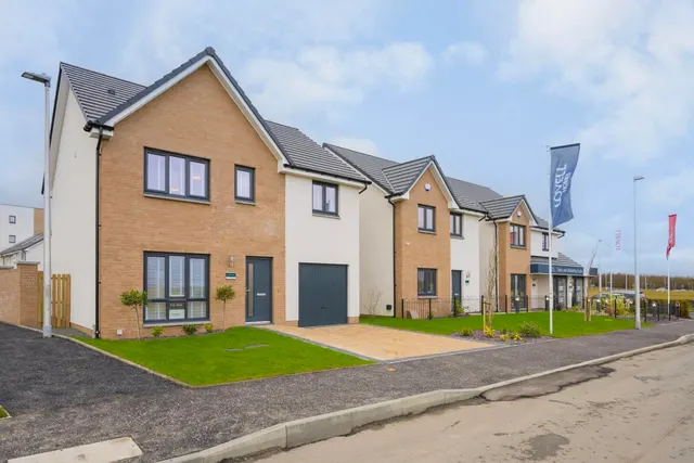 Photo 2 — Oak Place, Dalkeith, EH22 5NE