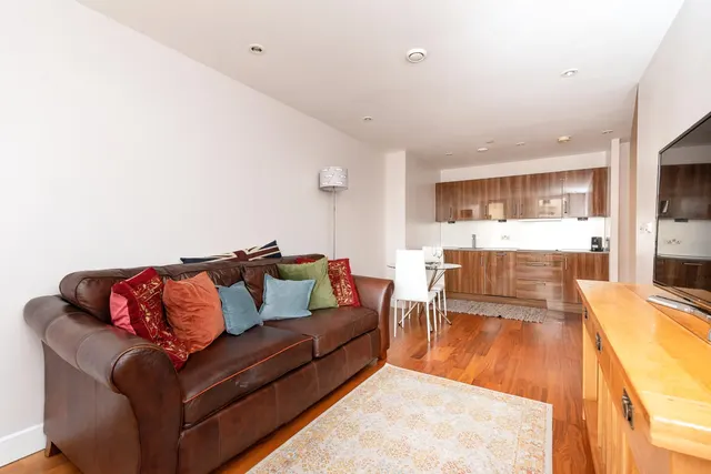 Photo 3 — Hayes Apartments, Cardiff