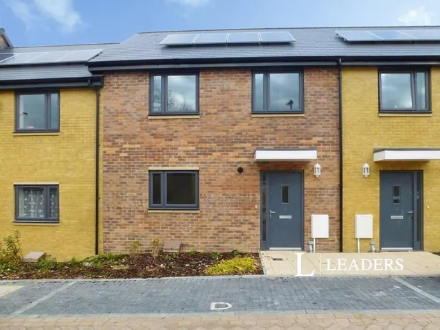 3 bedroom house, Kingsclere Close, Southampton, SO19