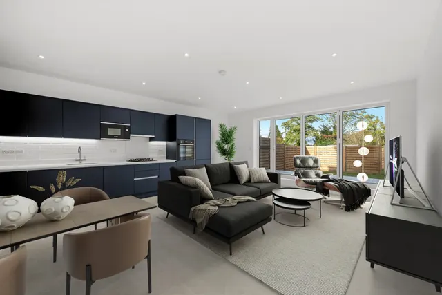 2 bedroom flat — Elisabeth Court, London Lane, Bromley