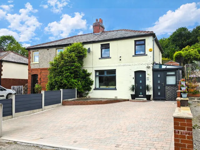 Manchester Road, Ewood Bridge, Rossendale, BB4 6LL, photo 1
