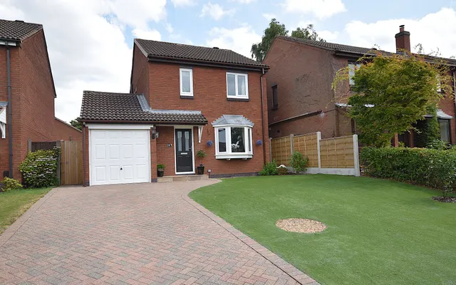 Harvest Road, Macclesfield, photo 1