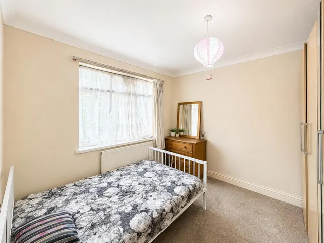 End Terrace, Southall, UB2, photo 3