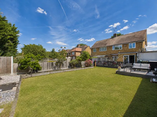 Wingletye Lane, Hornchurch, RM11, photo 2